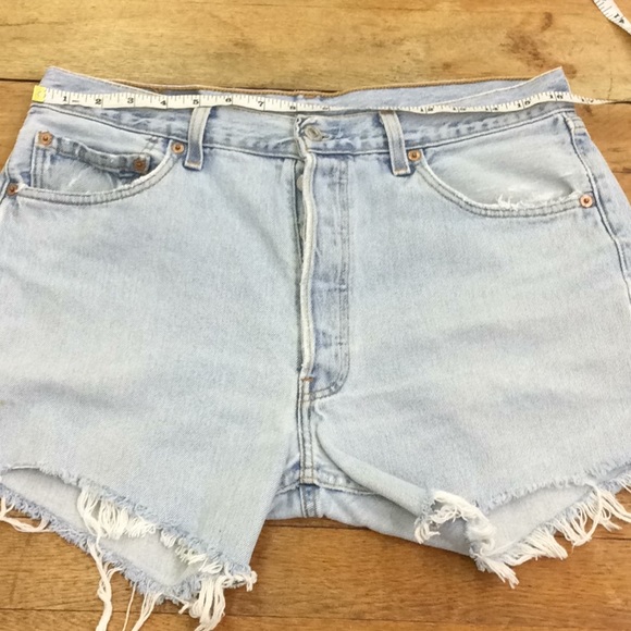 Levi’s Jean Shorts - Picture 8 of 8